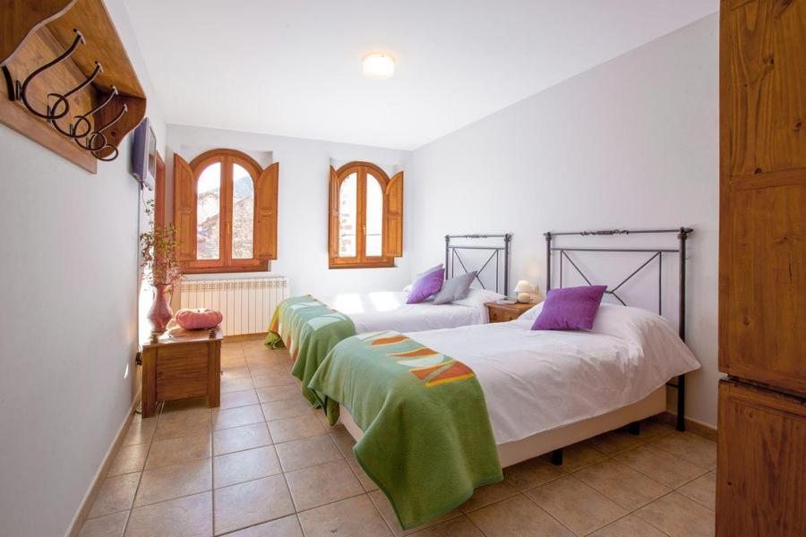 Hostal Antiguo Hospital Linares de Mora Exterior photo